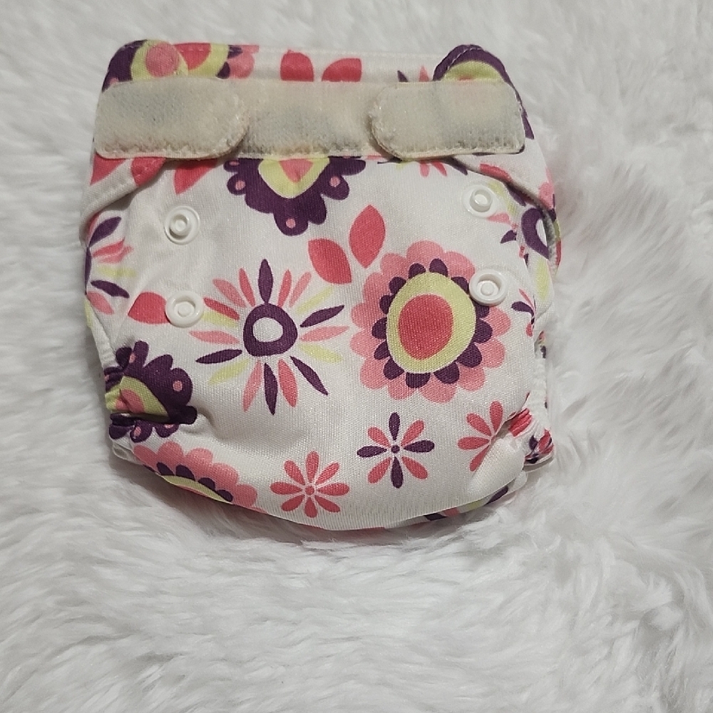 thirsties newborn girls diape